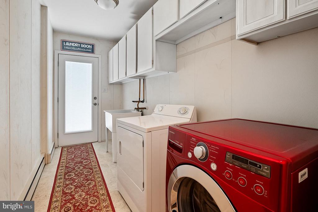 151 Elmtowne Blvd