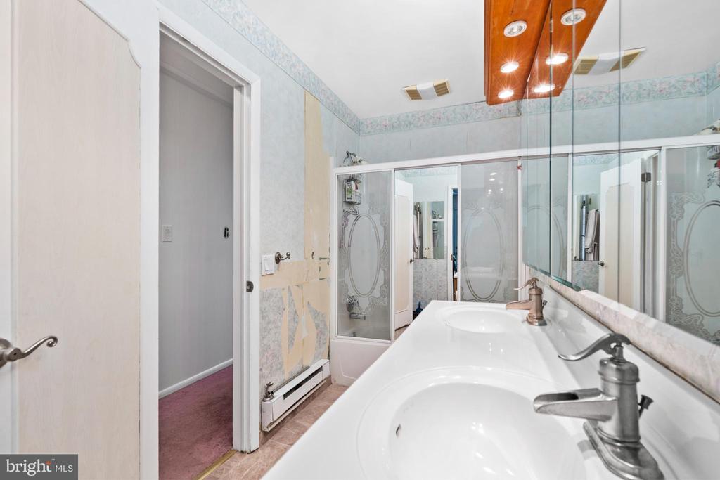 151 Elmtowne Blvd