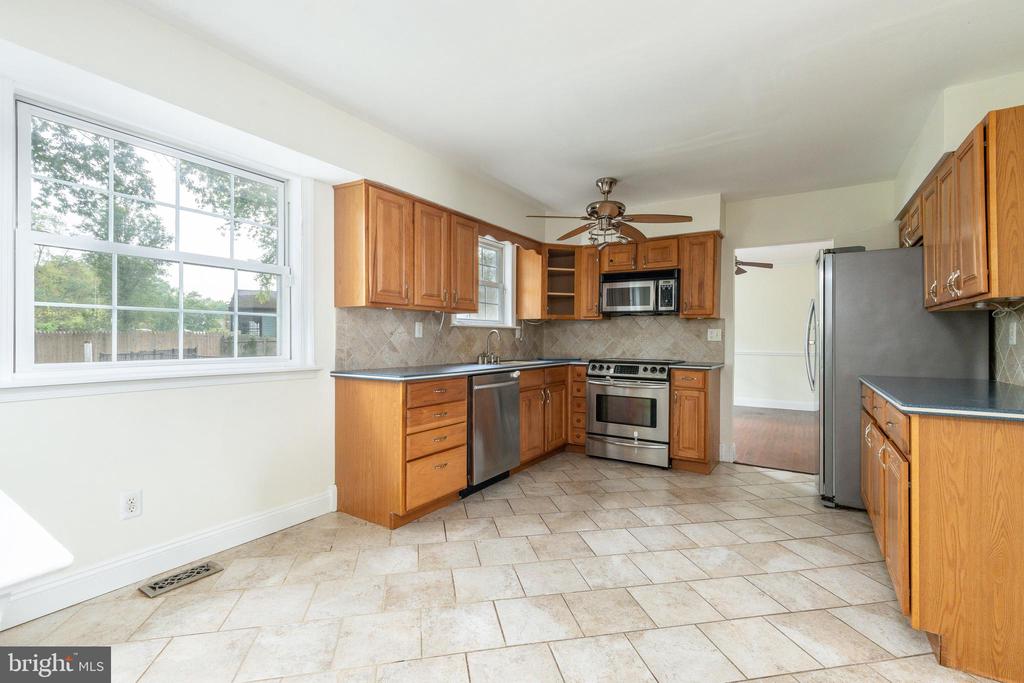 22 MILLS DRIVE