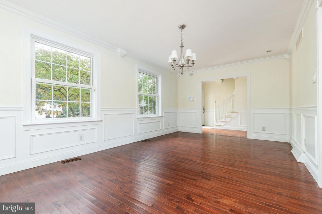 22 MILLS DRIVE