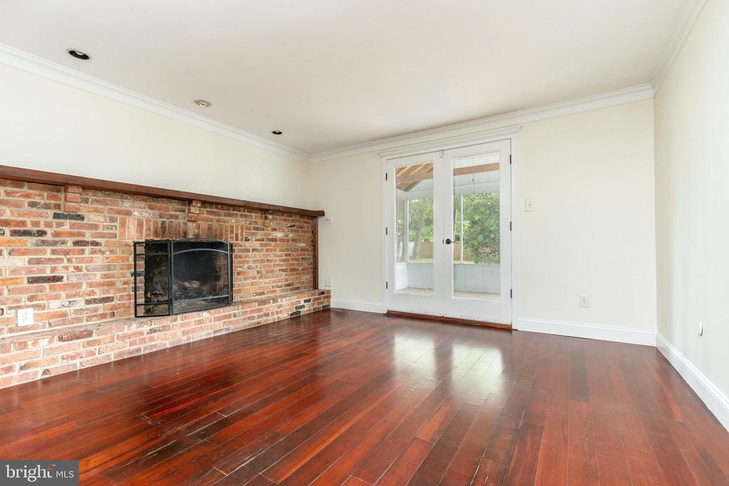 22 MILLS DRIVE