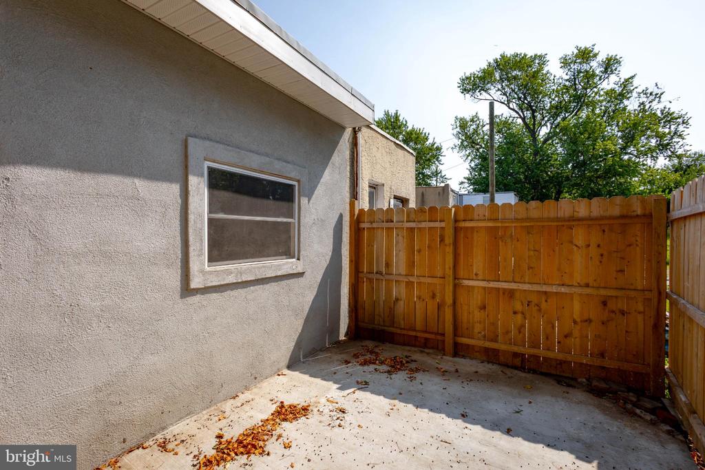 746 PINE STREET