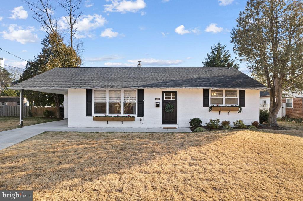 209 BRADLEY AVENUE