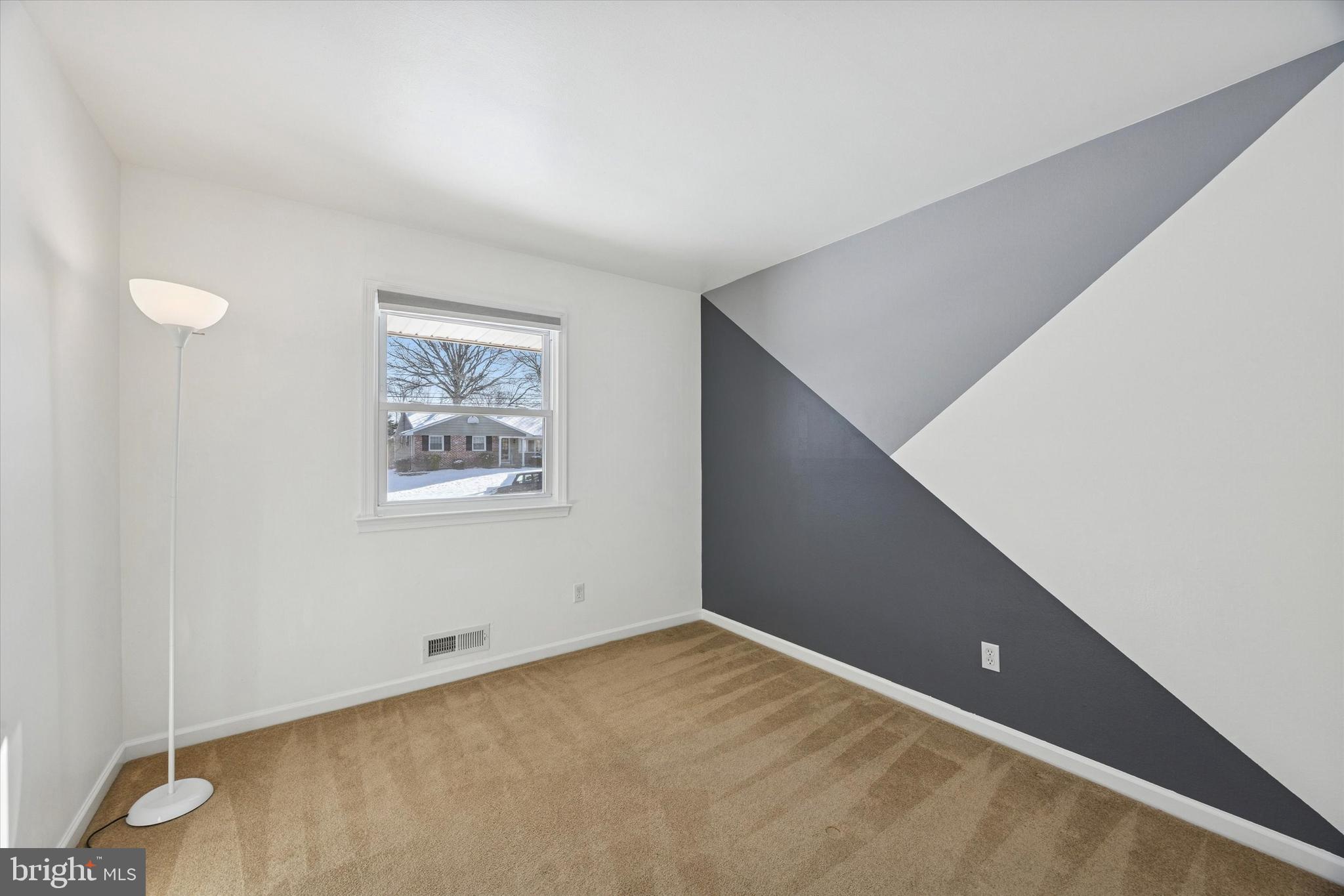 318 BRENTWOOD AVENUE