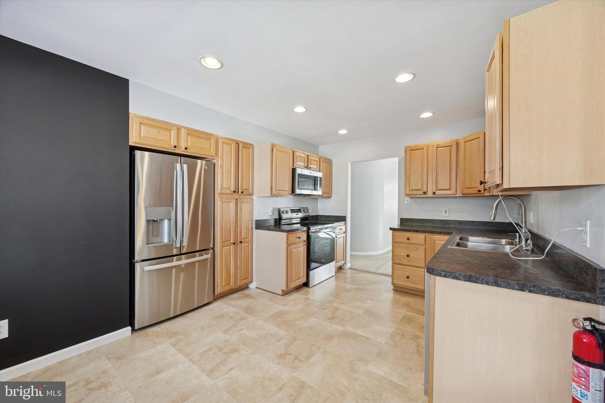 318 BRENTWOOD AVENUE