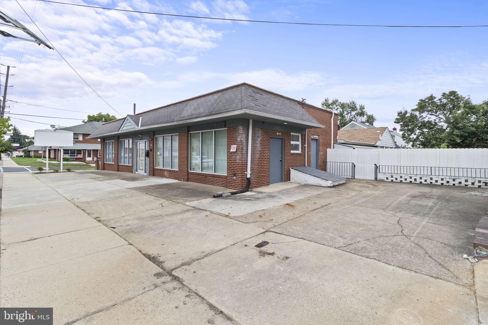 5824 WESTFIELD AVENUE