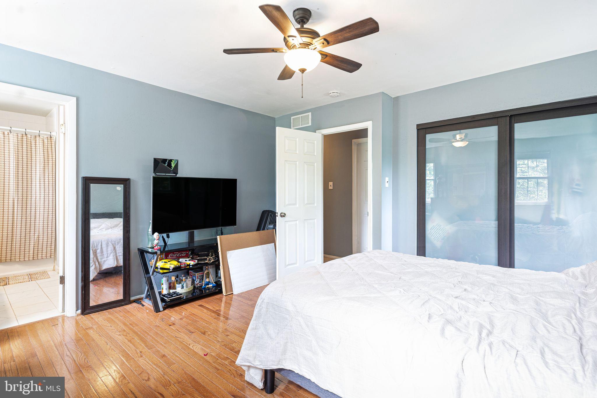4 FAIRWAY BOULEVARD