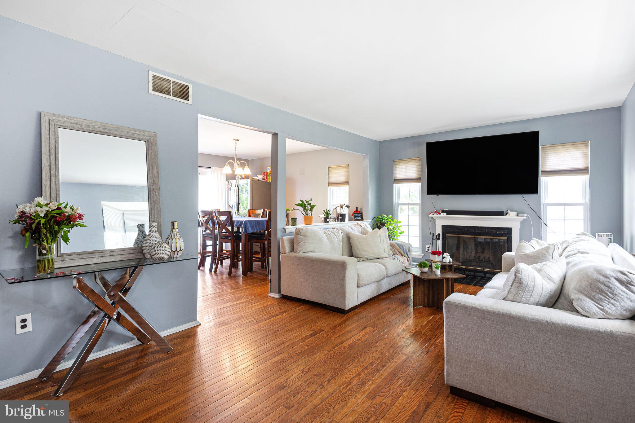 4 FAIRWAY BOULEVARD