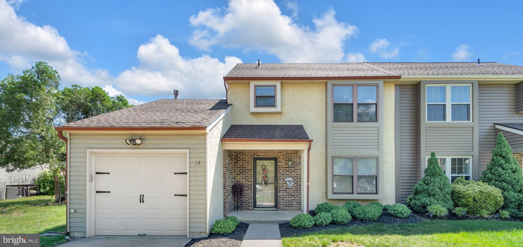 14 JACAMAR DRIVE