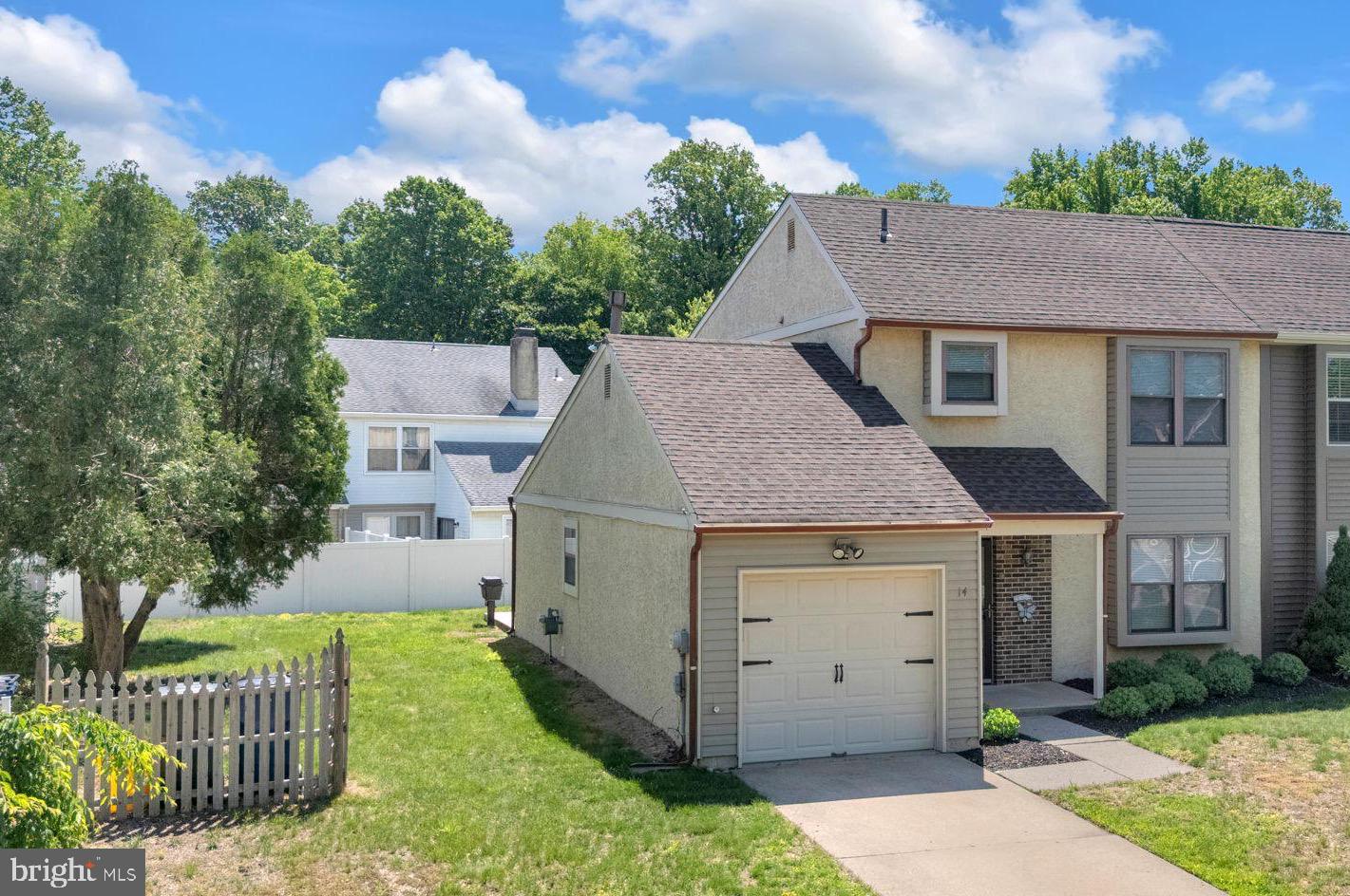 14 JACAMAR DRIVE