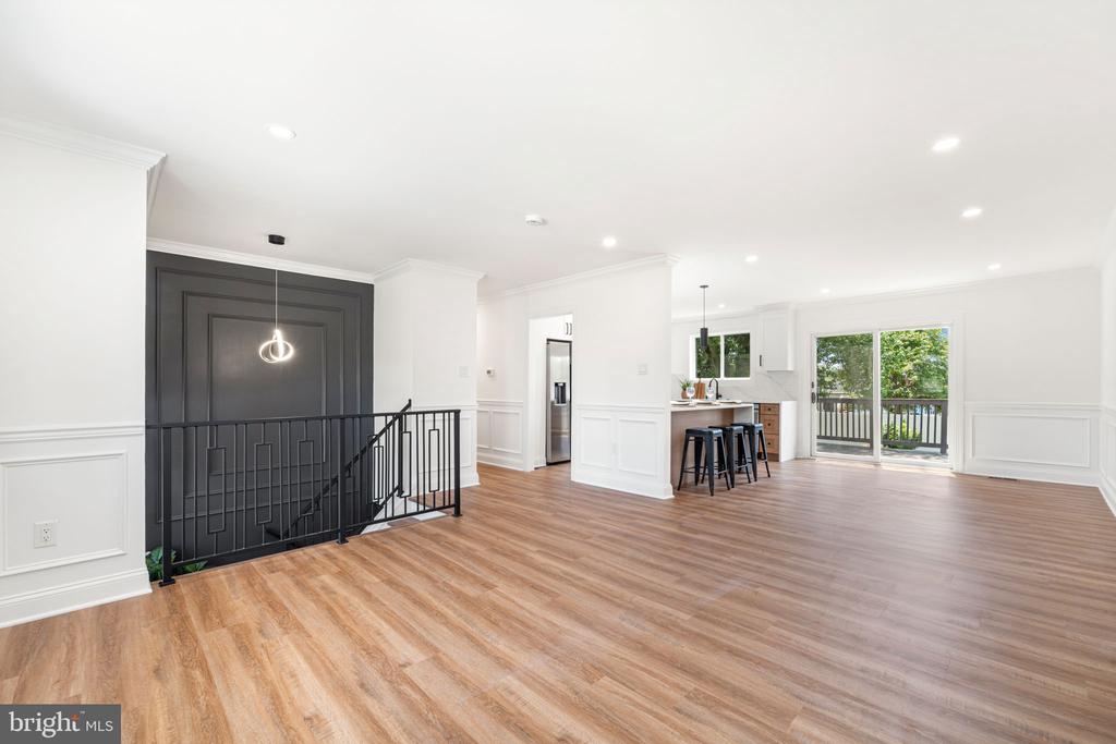 213 HOBART DRIVE