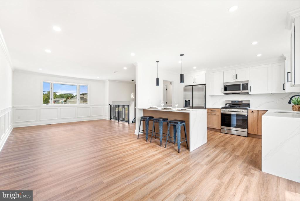 213 HOBART DRIVE