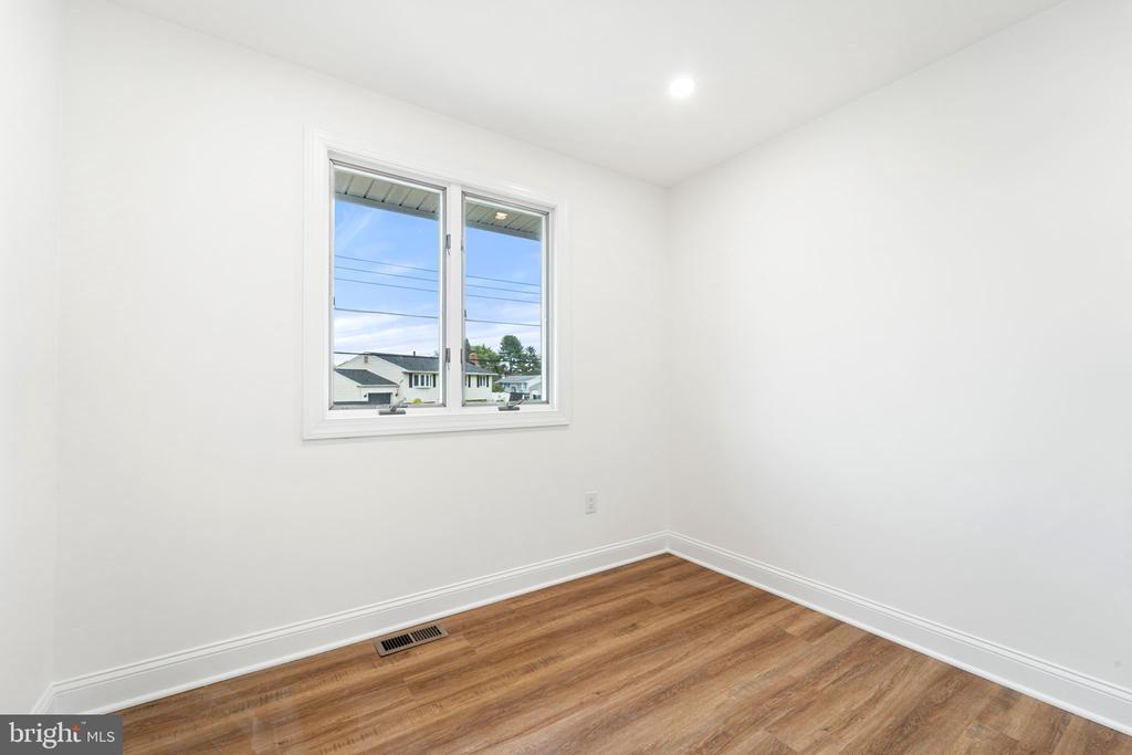 213 HOBART DRIVE