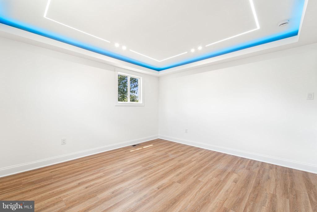 213 HOBART DRIVE