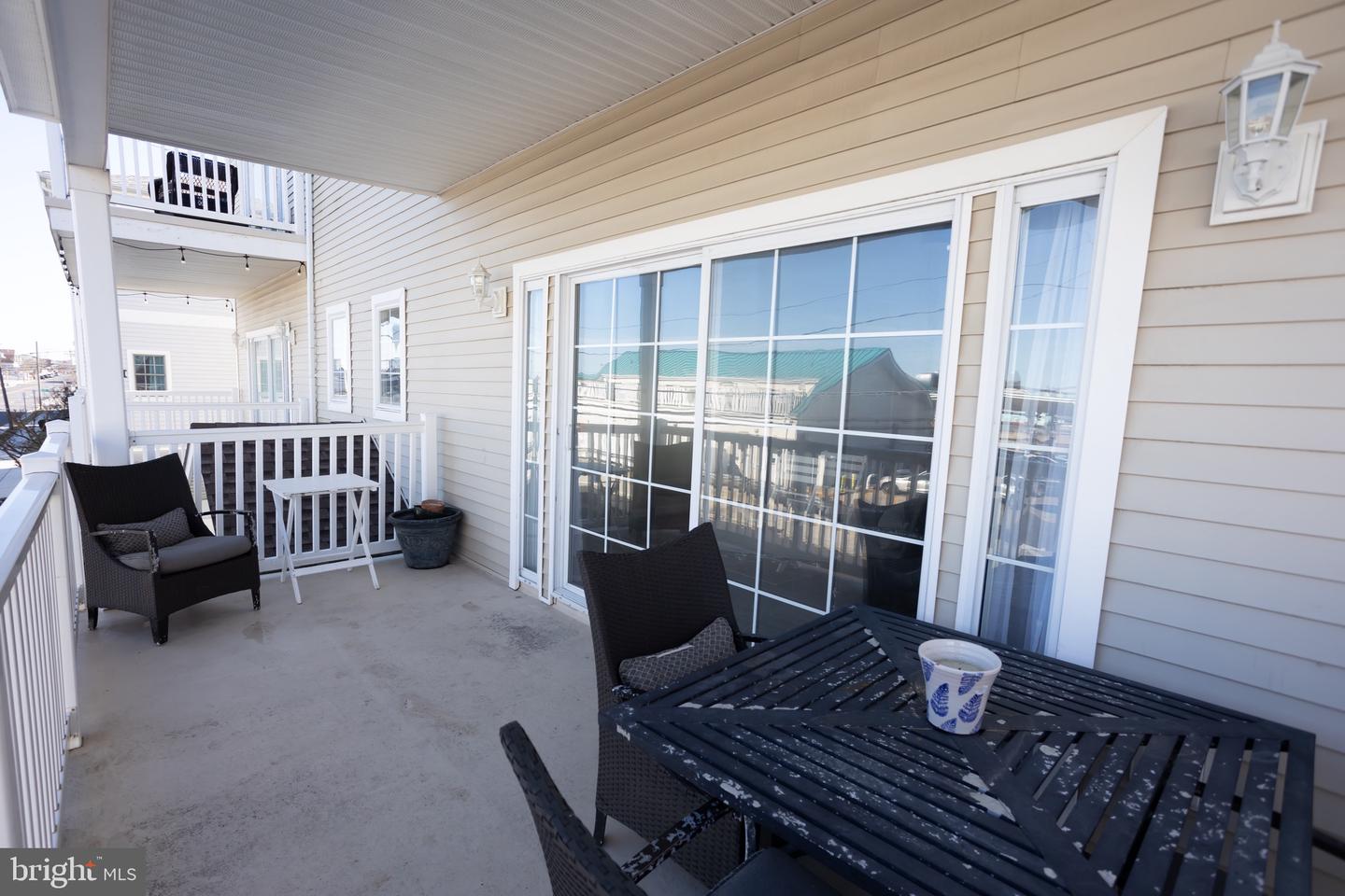 422 W Hand Ave #102