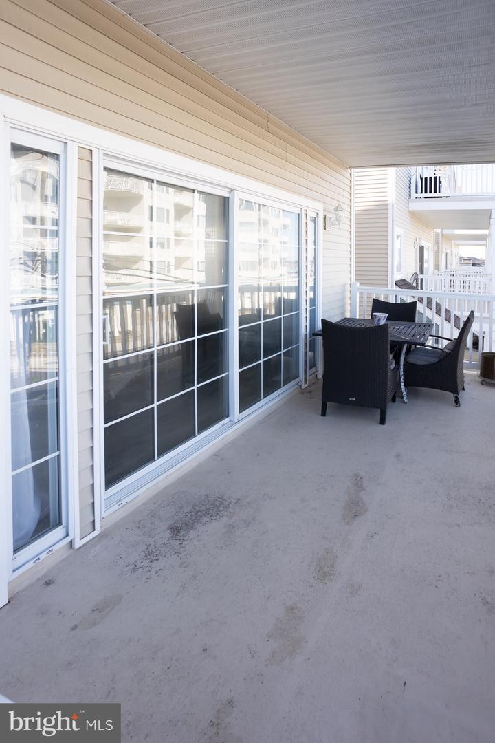 422 W Hand Ave #102