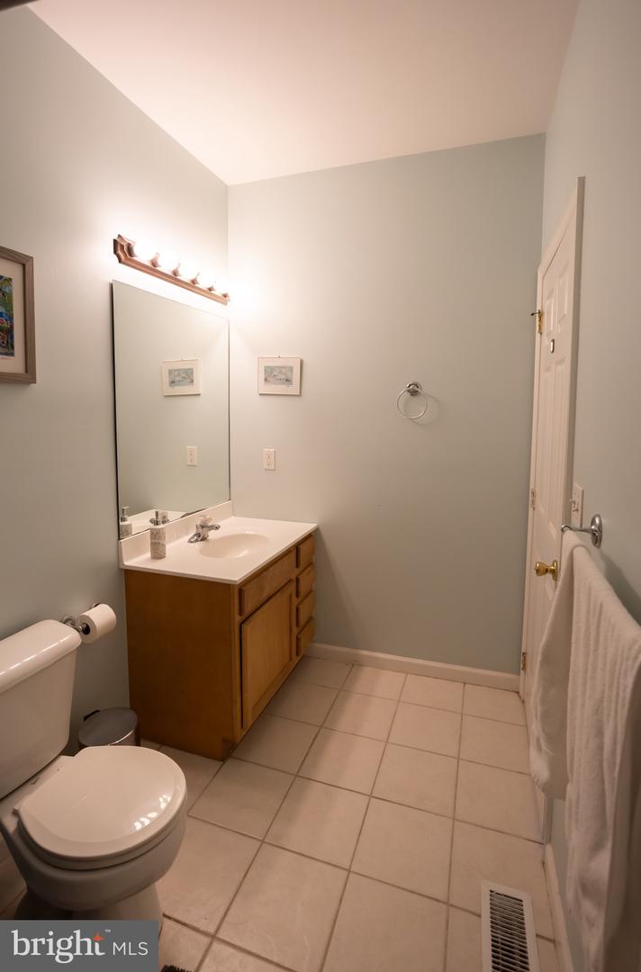 422 W Hand Ave #102