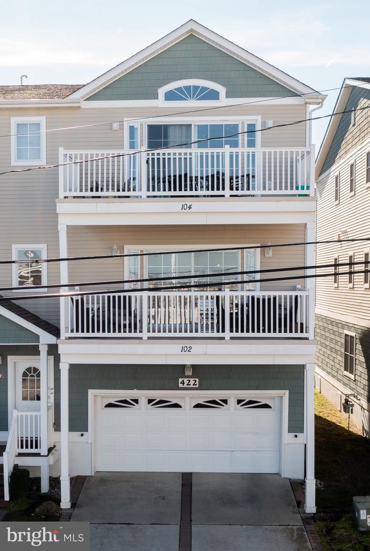 422 W Hand Ave #102