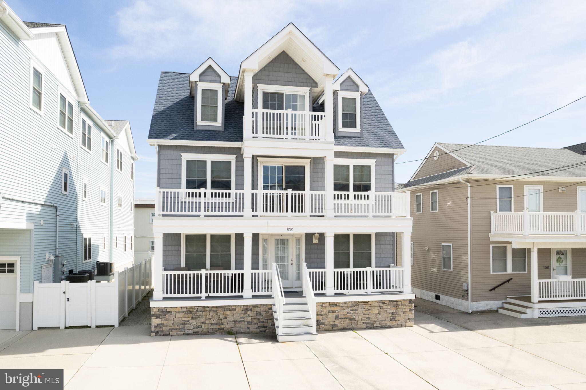 1205 Ocean Ave #B