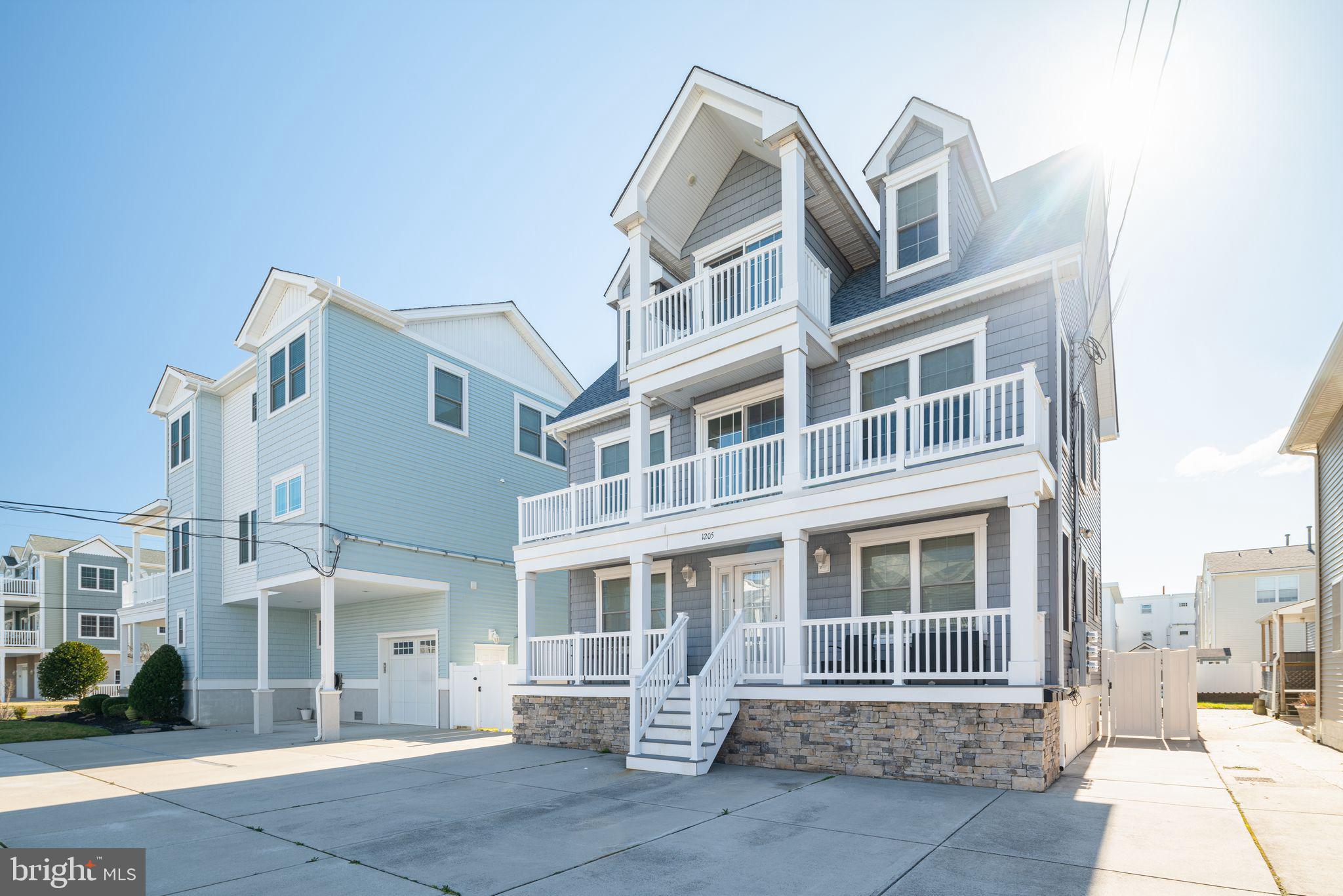 1205 Ocean Ave #B