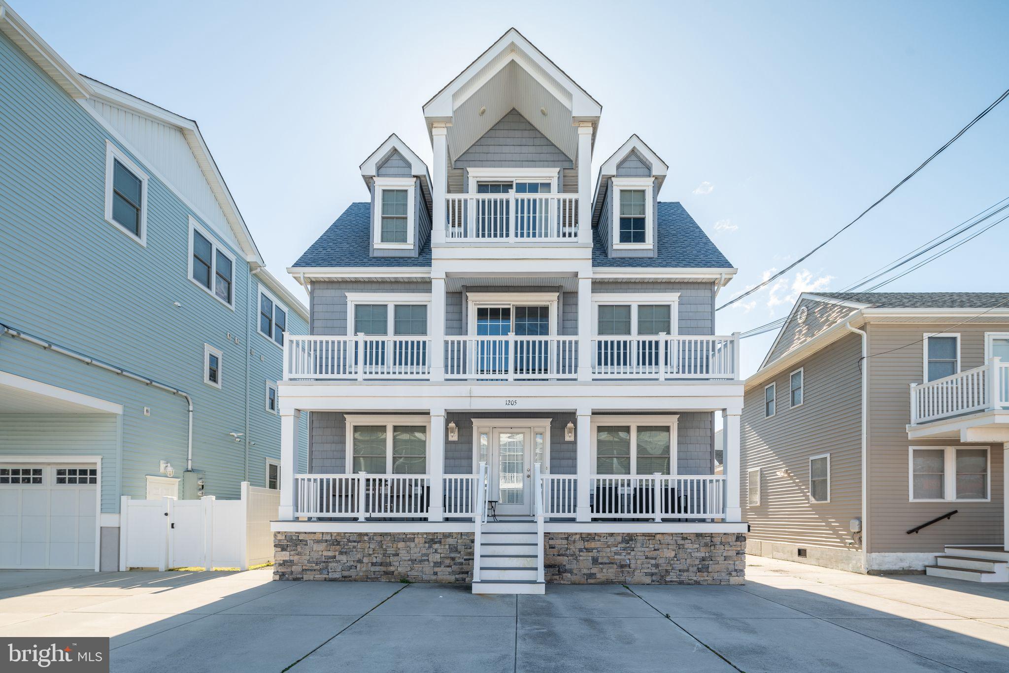 1205 Ocean Ave #B