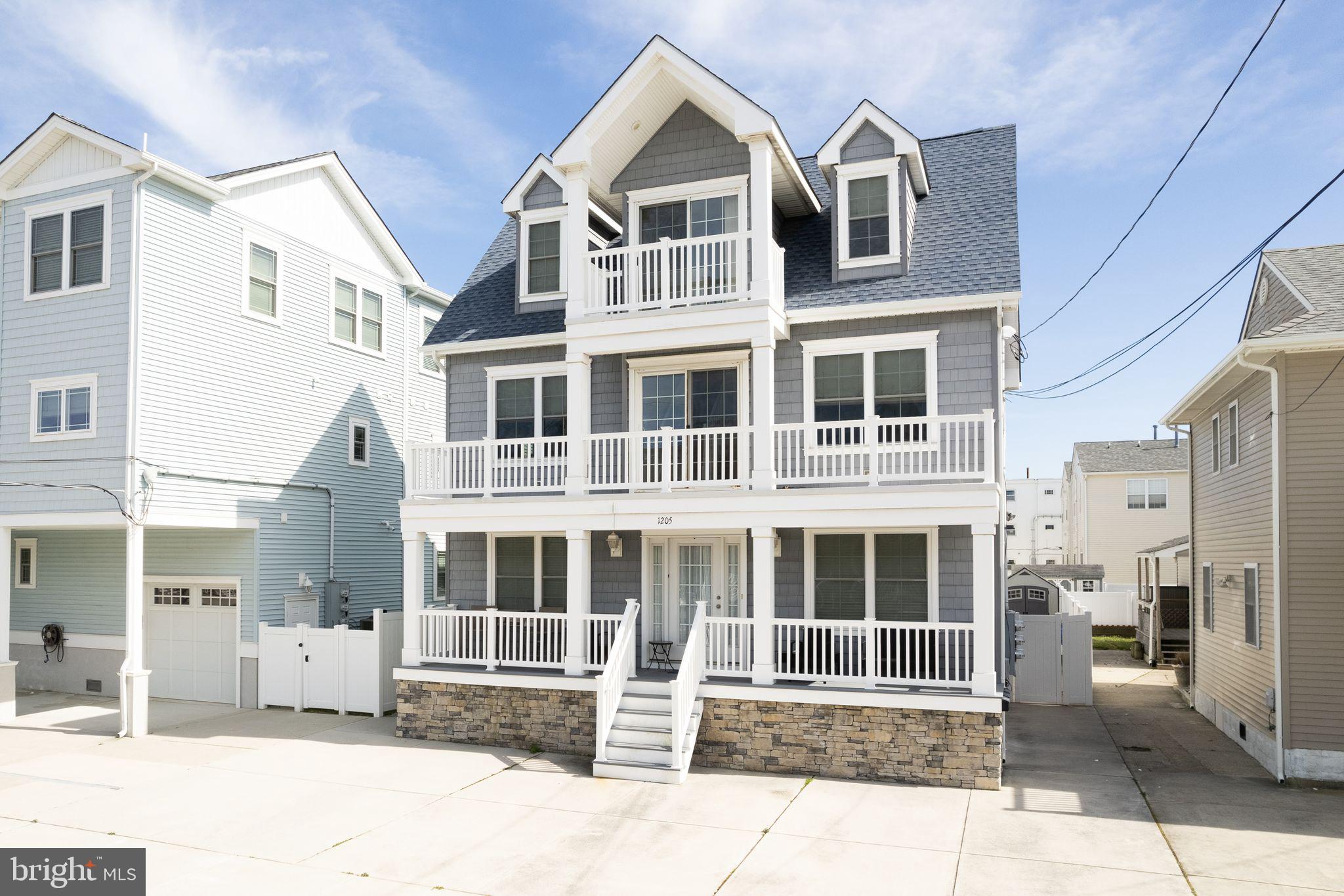 1205 Ocean Ave #B