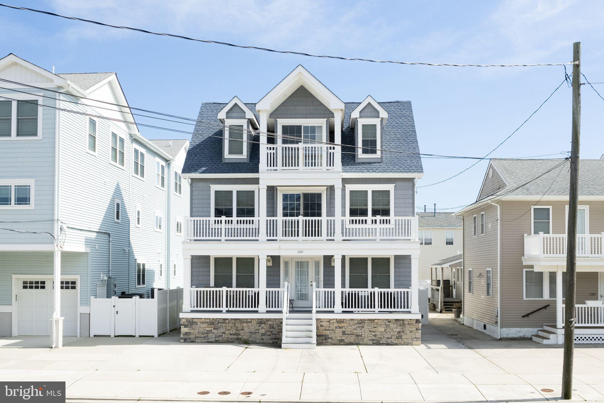 1205 Ocean Ave #B