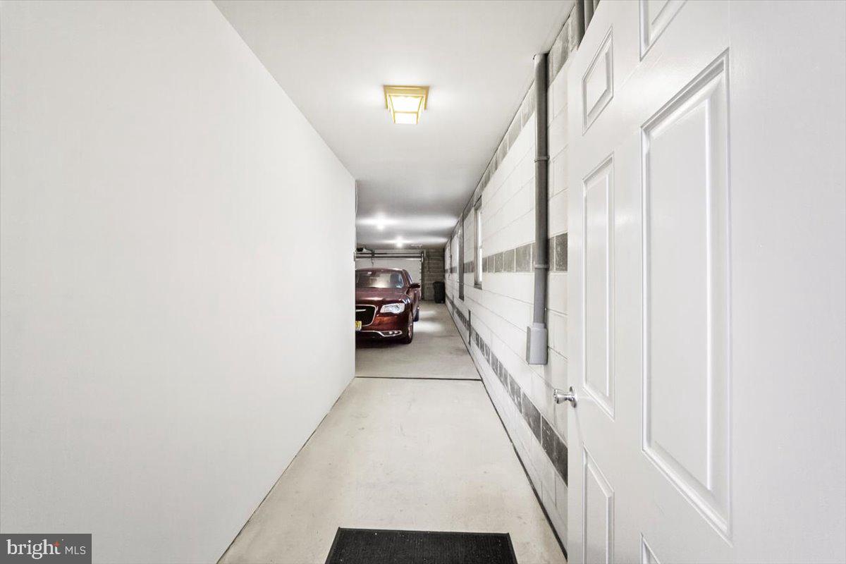 400 E 5th Ave #101