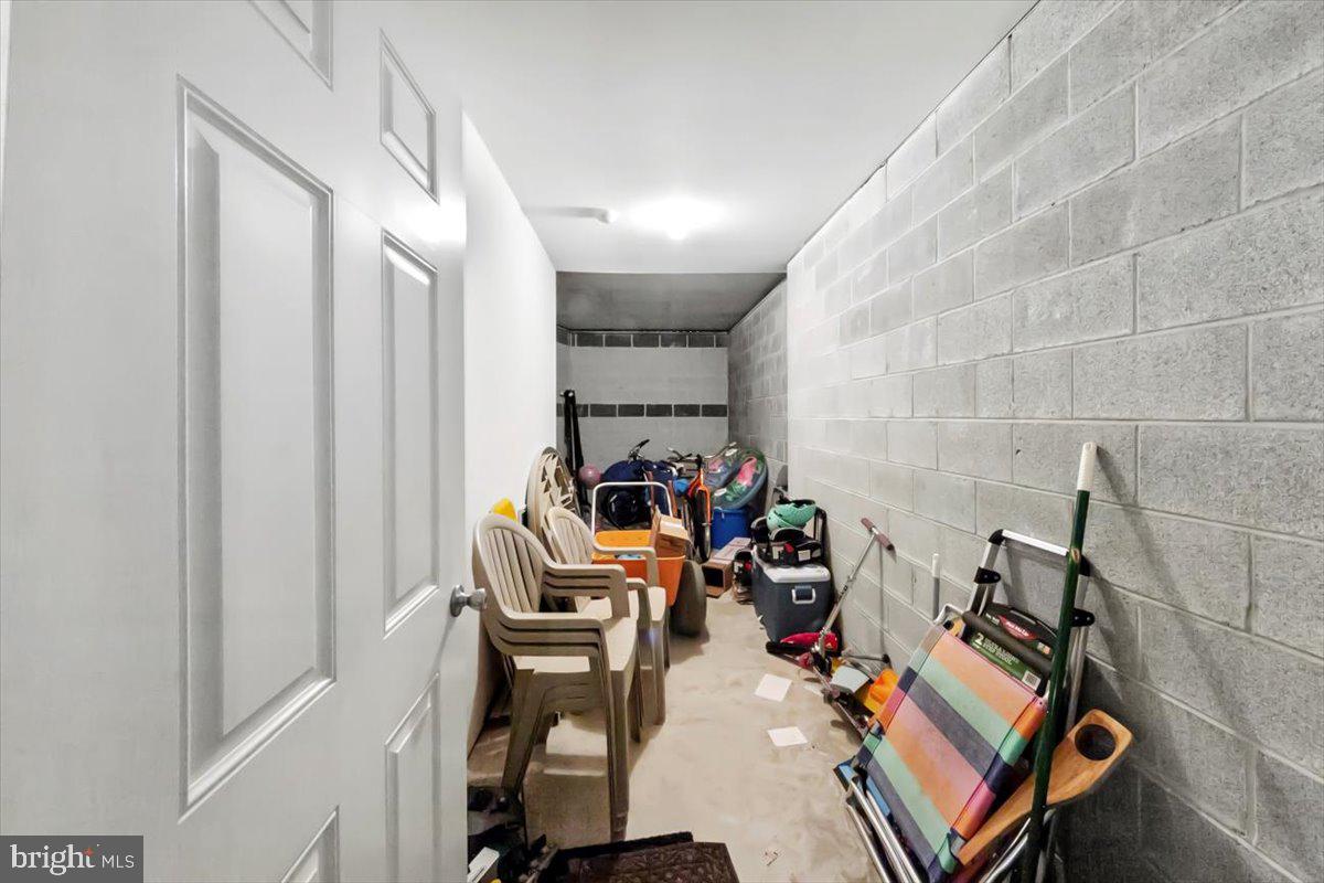 400 E 5th Ave #101