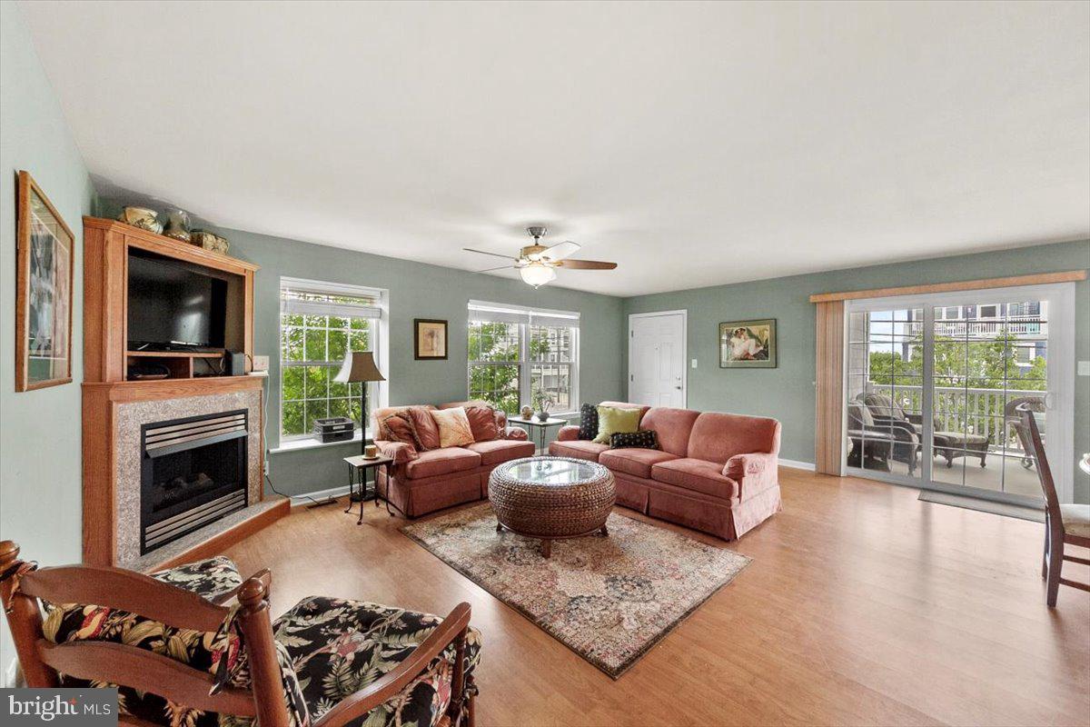 400 E 5th Ave #101