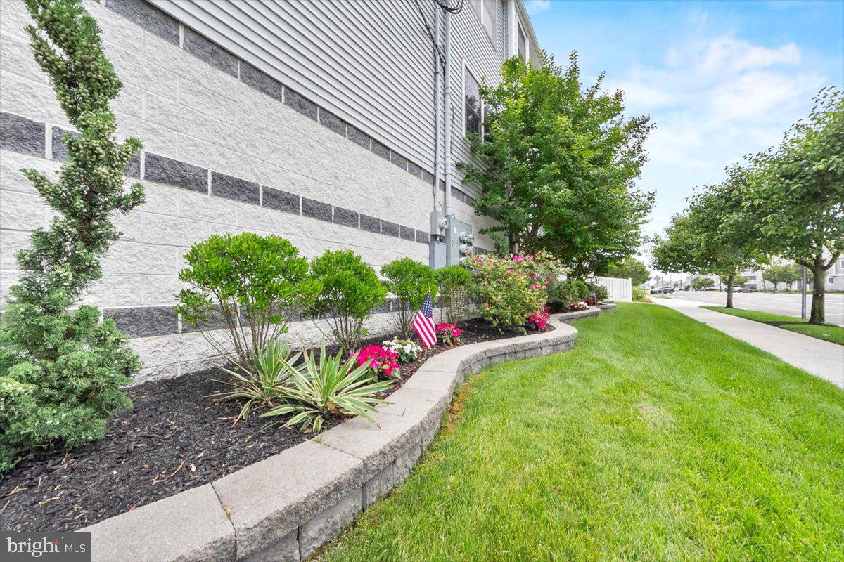 400 E 5th Ave #101