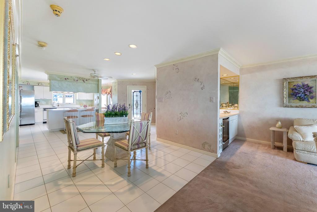 1368 Boardwalk #B