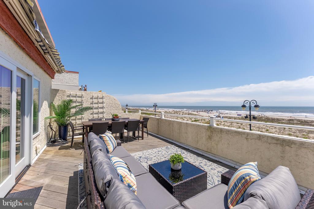 1368 Boardwalk #B