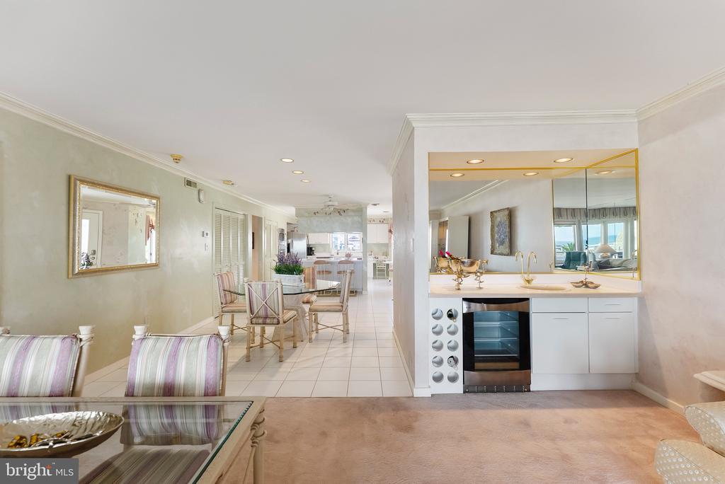 1368 Boardwalk #B