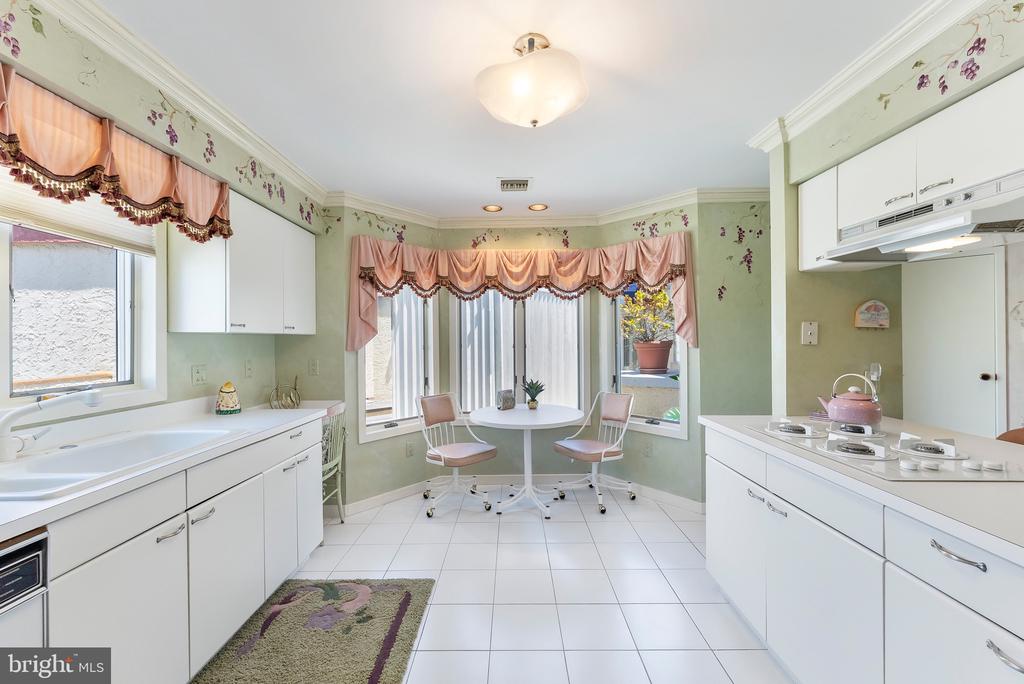 1368 Boardwalk #B