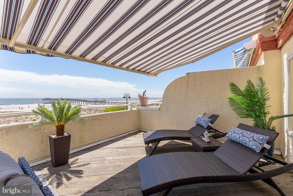 1368 Boardwalk #B