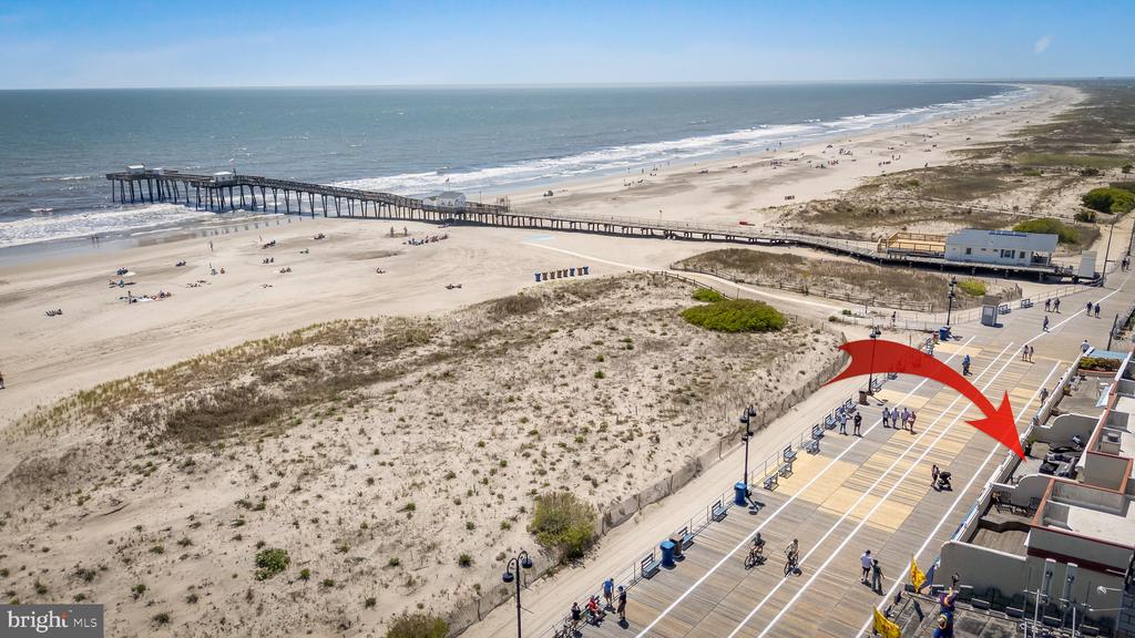 1368 Boardwalk #B