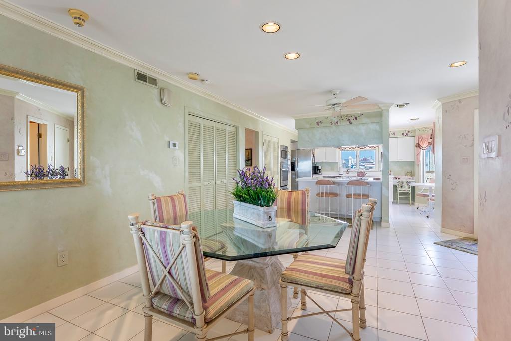 1368 Boardwalk #B