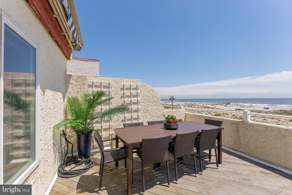 1368 Boardwalk #B