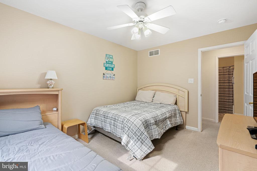 224 E MAGNOLIA AVENUE A
