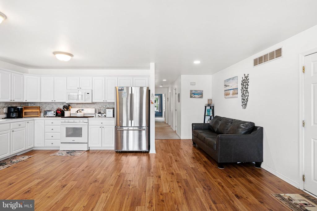 224 E MAGNOLIA AVENUE A