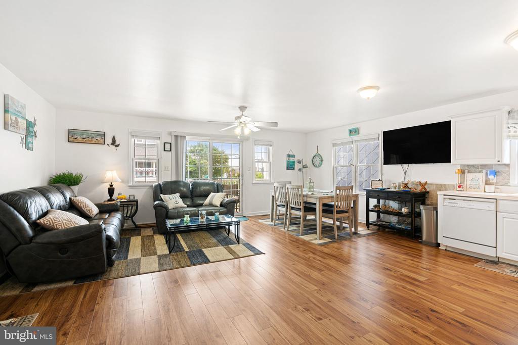 224 E MAGNOLIA AVENUE A