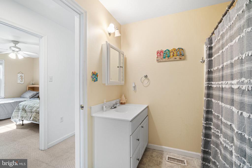 224 E MAGNOLIA AVENUE A