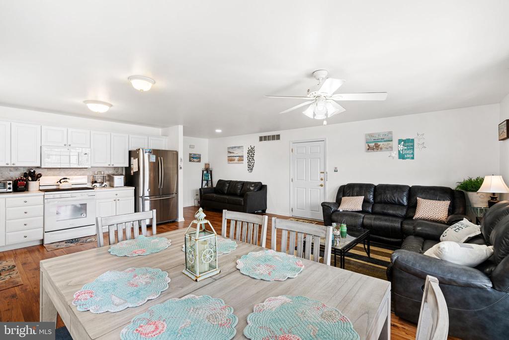 224 E MAGNOLIA AVENUE A