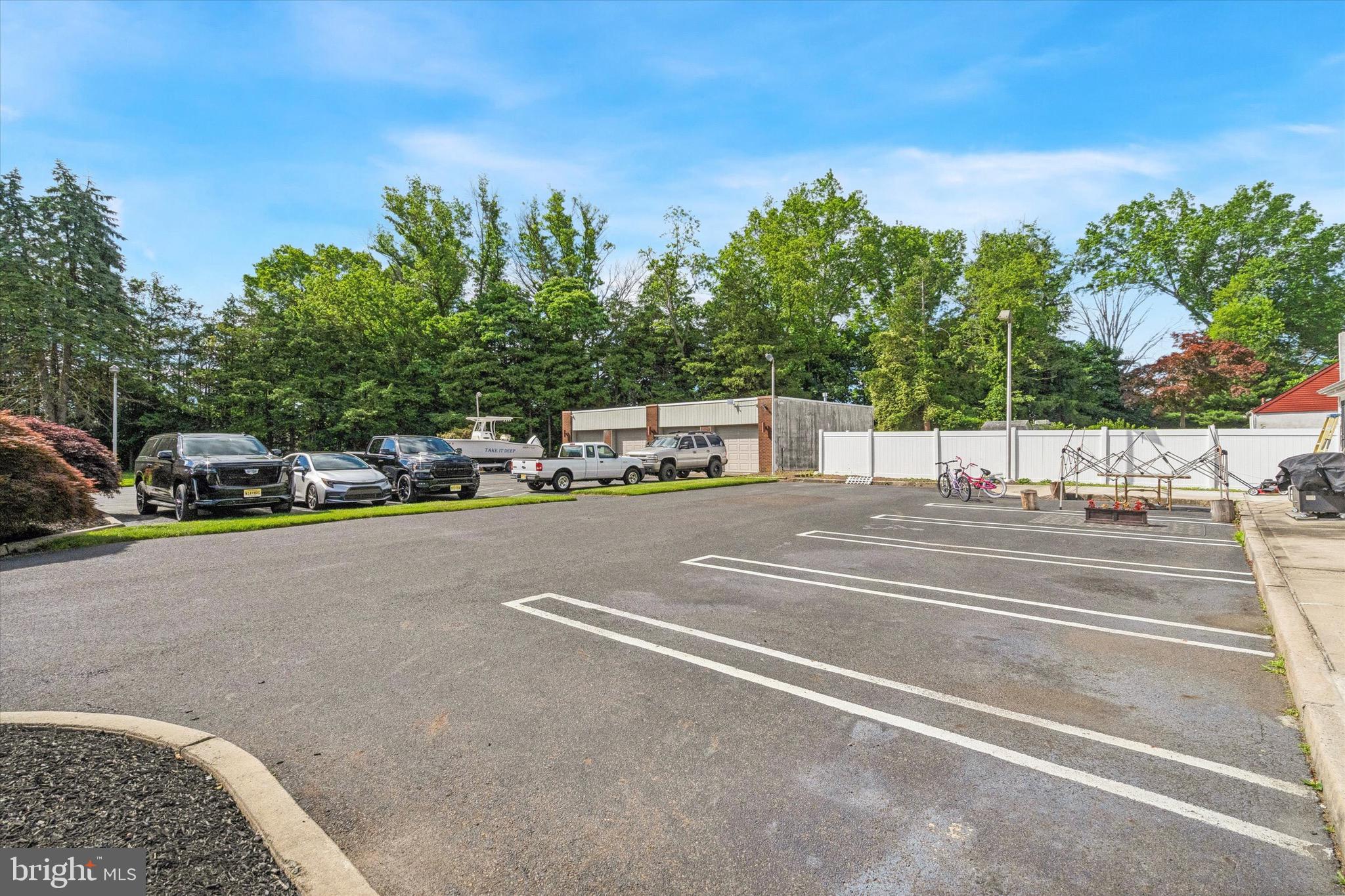 1584 PARKSIDE AVENUE