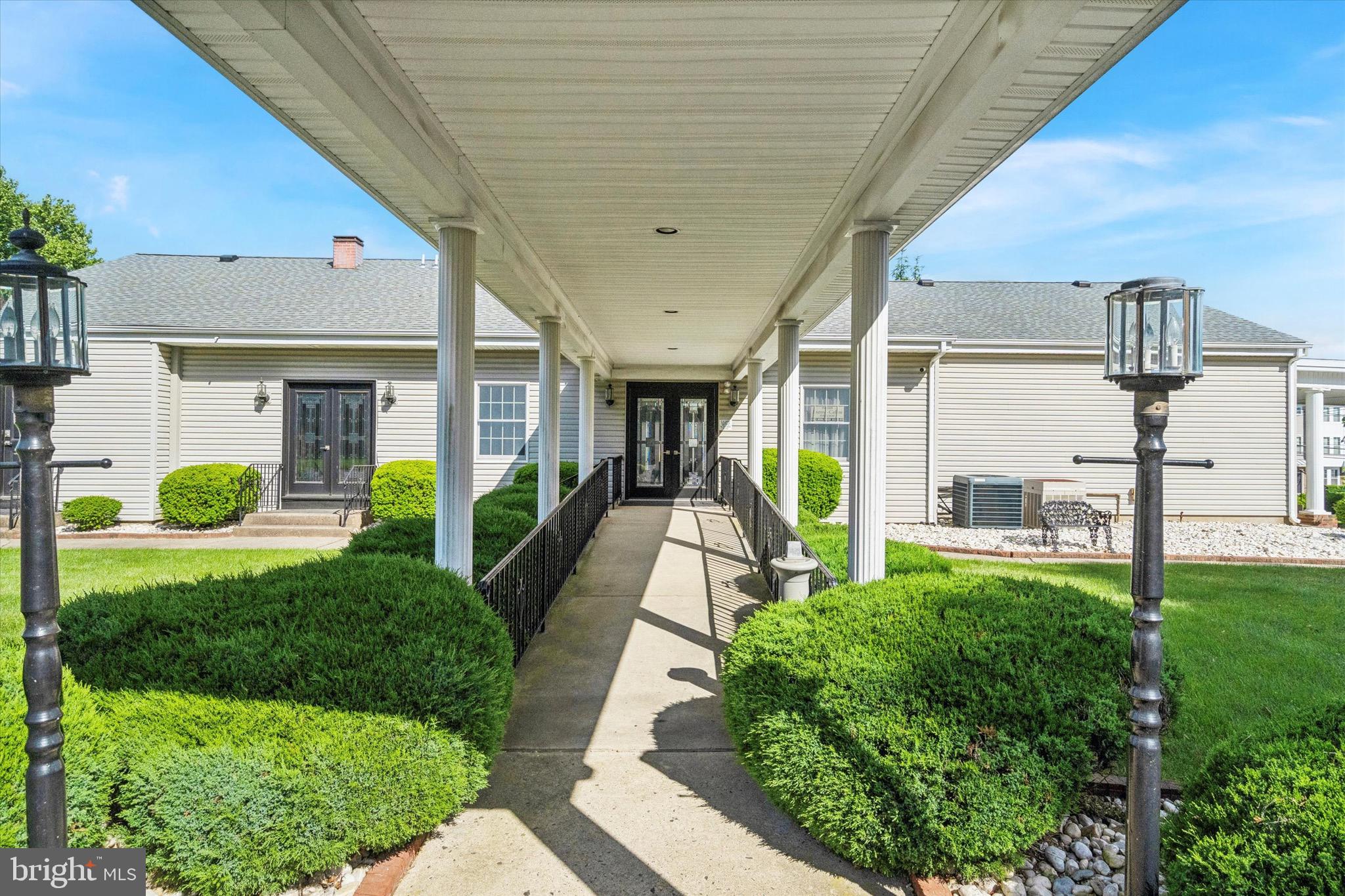 1584 PARKSIDE AVENUE