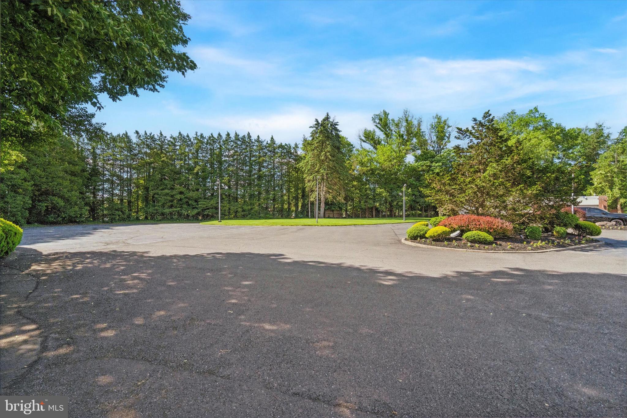 1584 PARKSIDE AVENUE