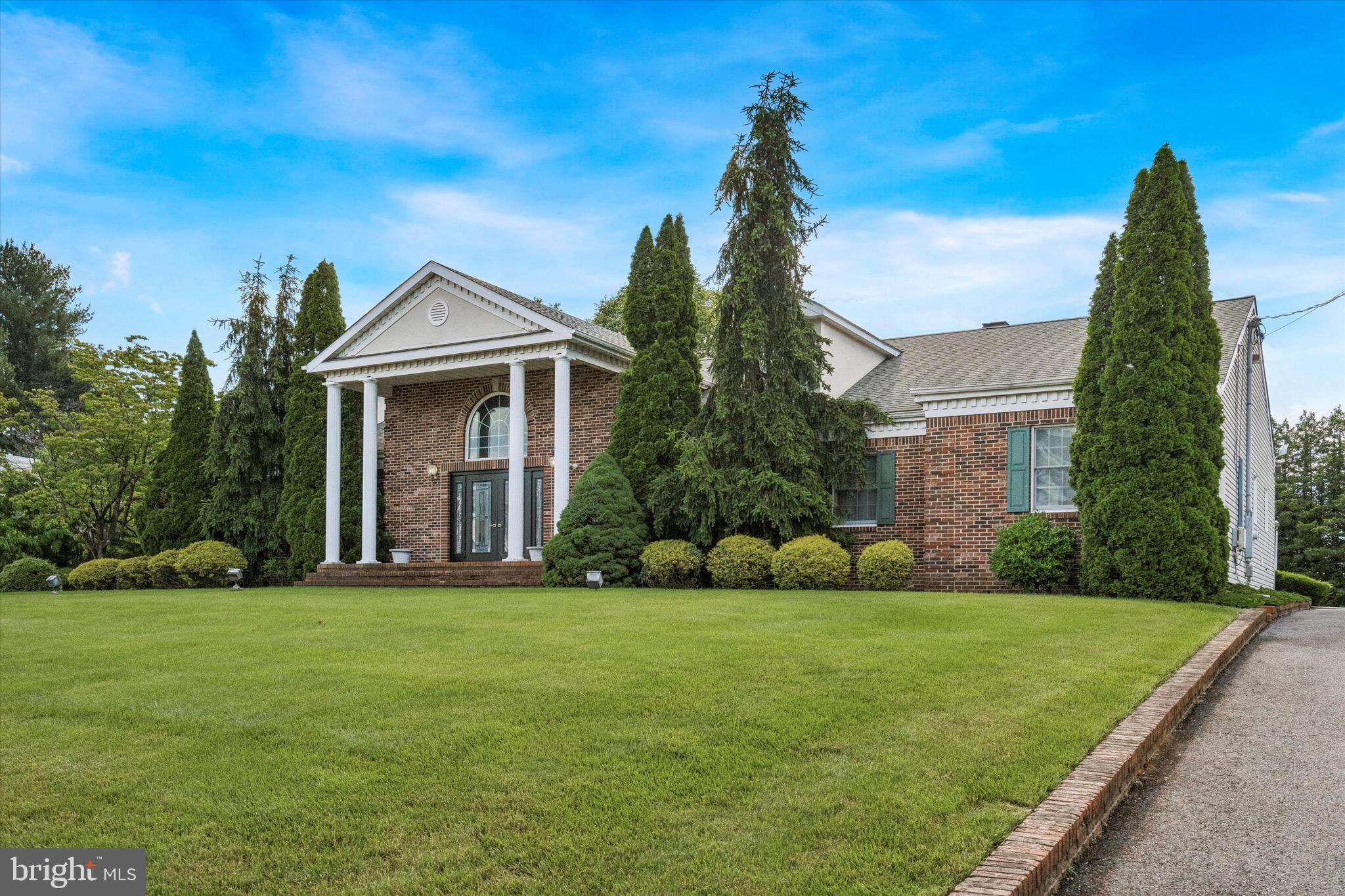 1584 PARKSIDE AVENUE