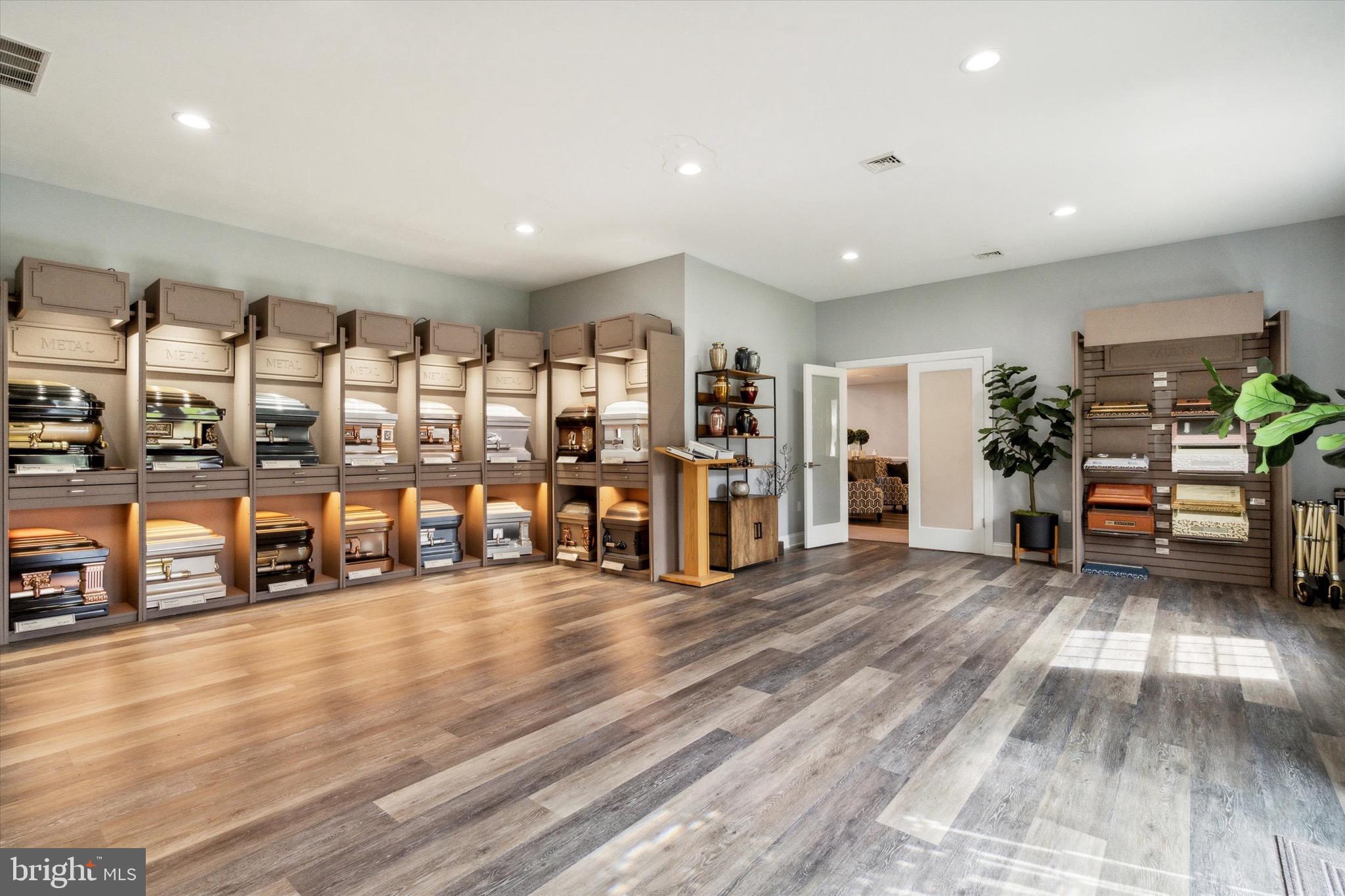 1584 PARKSIDE AVENUE