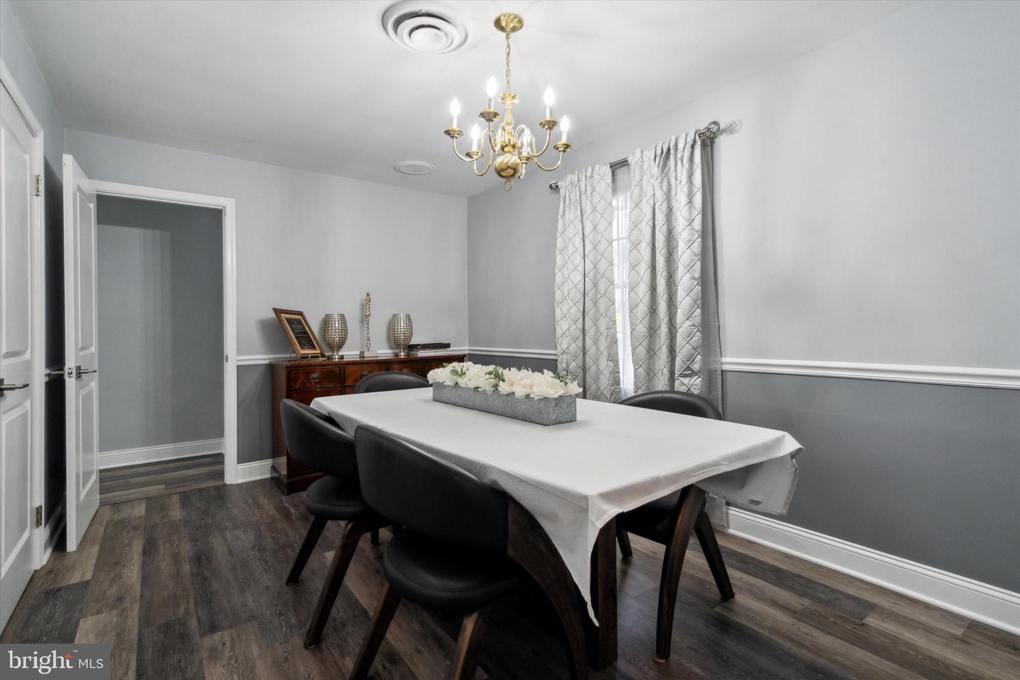 1584 PARKSIDE AVENUE